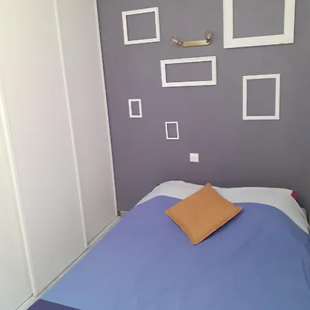 Prázdninový dům Maison Au Calme Dans Pinede, Plages A 12min A Pied