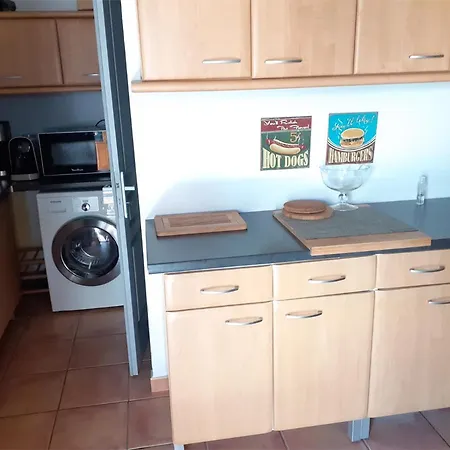 Club Dans Résidence Fermée Et Arborée 10min A Pied De La